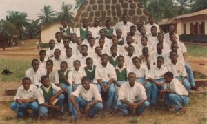A group of 2002/03 set students