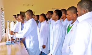 Students in Physics Lab